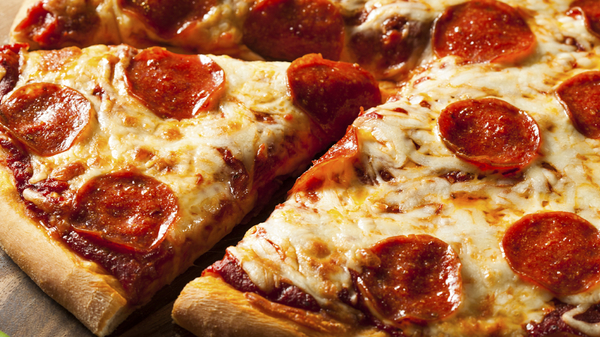 Med thumb pizza cropped