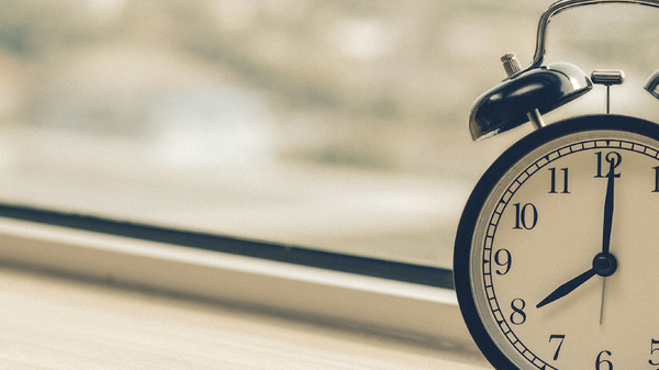 Med thumb clock cropped