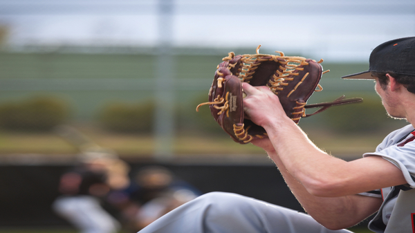 Med thumb pitcher baseball main