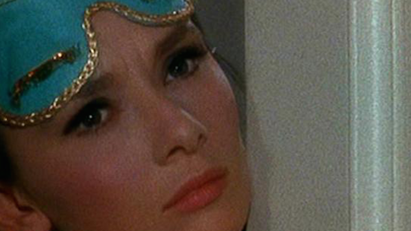 Med thumb wakeupmakeup hepburn